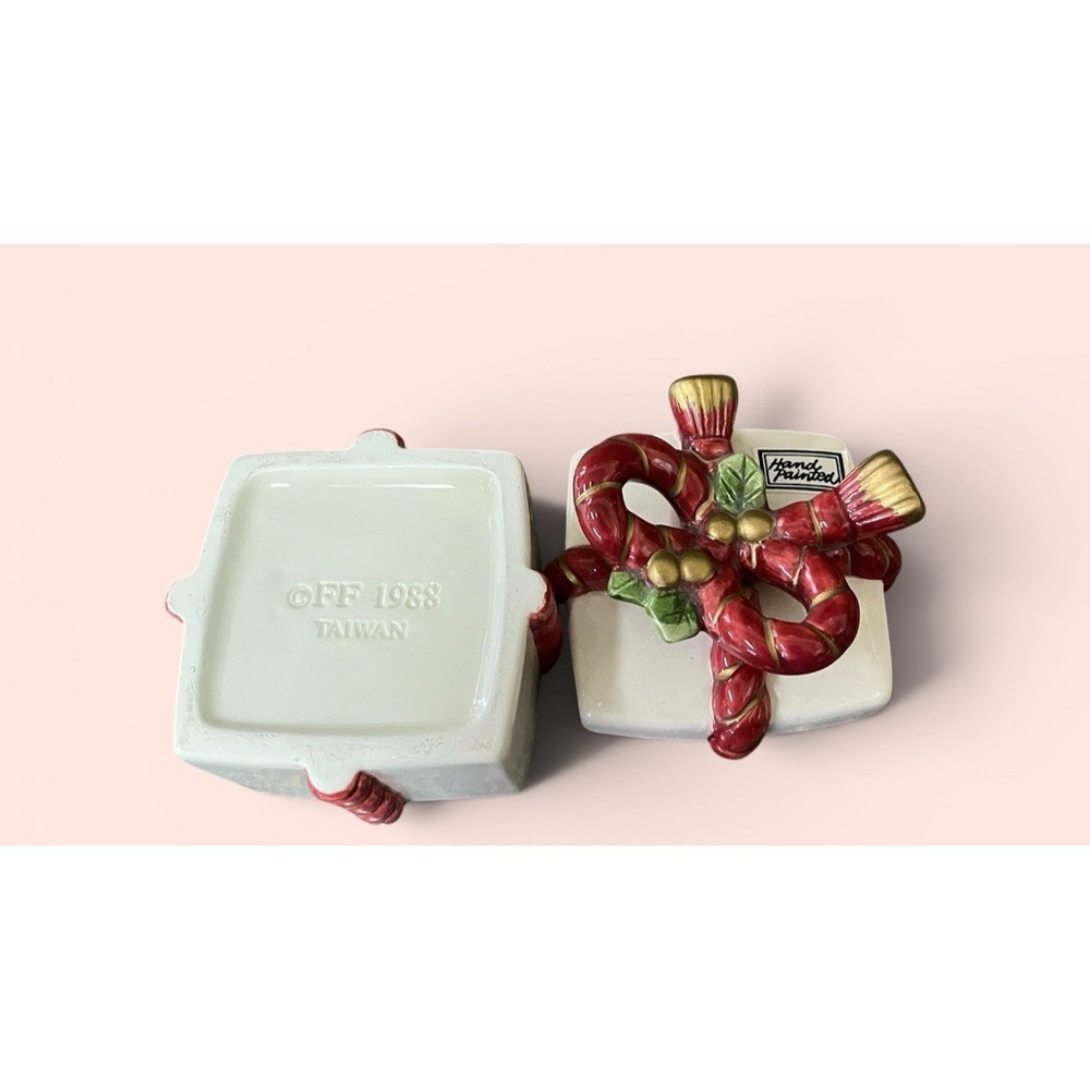 Fitz & Floyd 1988 Christmas Present Gift Ribbon Box Holly Trinket Treasure Box - Picture 11 of 11